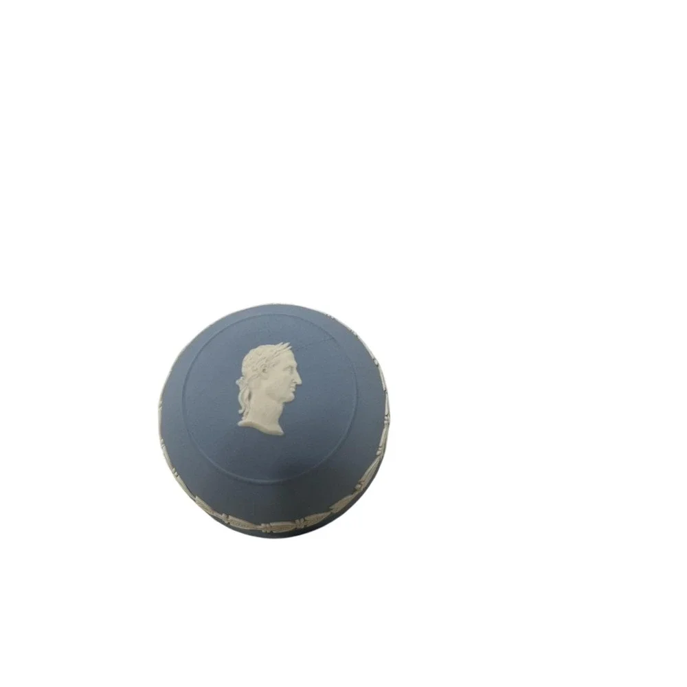 Wedgwood‎  Jasperware Blue PAPERWEIGHT JULIUS CAESAR Vintage England